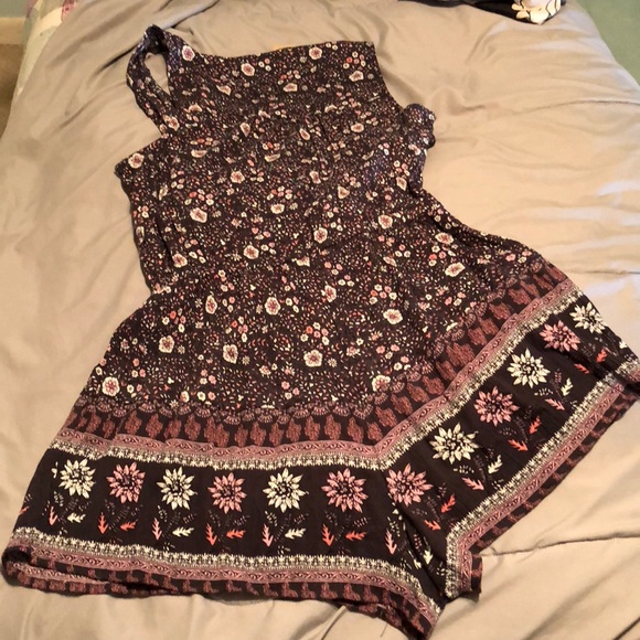 NWT American Eagle romper - Picture 3 of 5